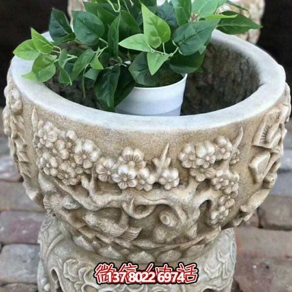 精美藝術石雕花盆，讓繁復多彩的花紋與浮雕結合，打造出精美的大理石雕塑