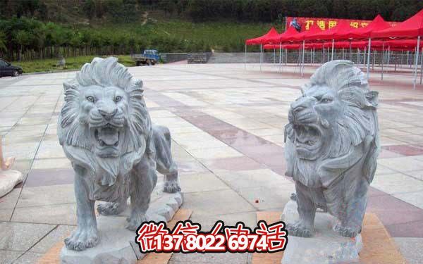 大型石雕獅子雕塑,給景區(qū)帶來濃厚的歷史氛圍 大型石雕獅子雕塑,給景區(qū)帶來濃厚的歷史氛圍