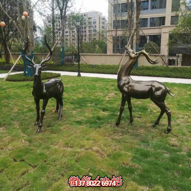 玻璃鋼梅花鹿雕塑，點綴園林景觀