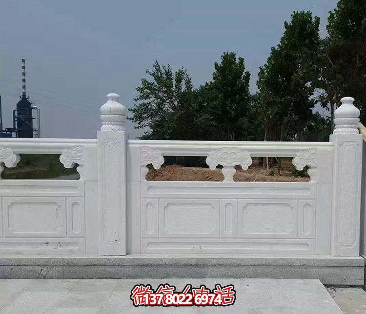 漢白玉鏤空石橋欄桿雕塑,為景區(qū)增添精彩 漢白玉鏤空石橋欄桿雕塑,為景區(qū)增添精彩