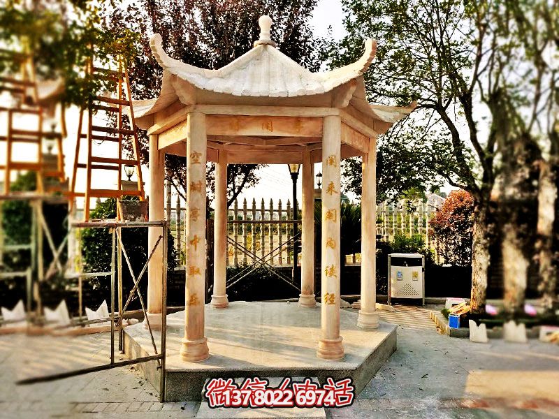 仿古涼亭，擺放在庭院里，欣賞美麗晚霞，營造休閑小區紅色氛圍