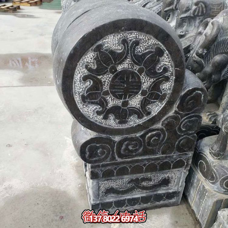 精美青石浮雕抱鼓石雕塑，點綴門口庭院